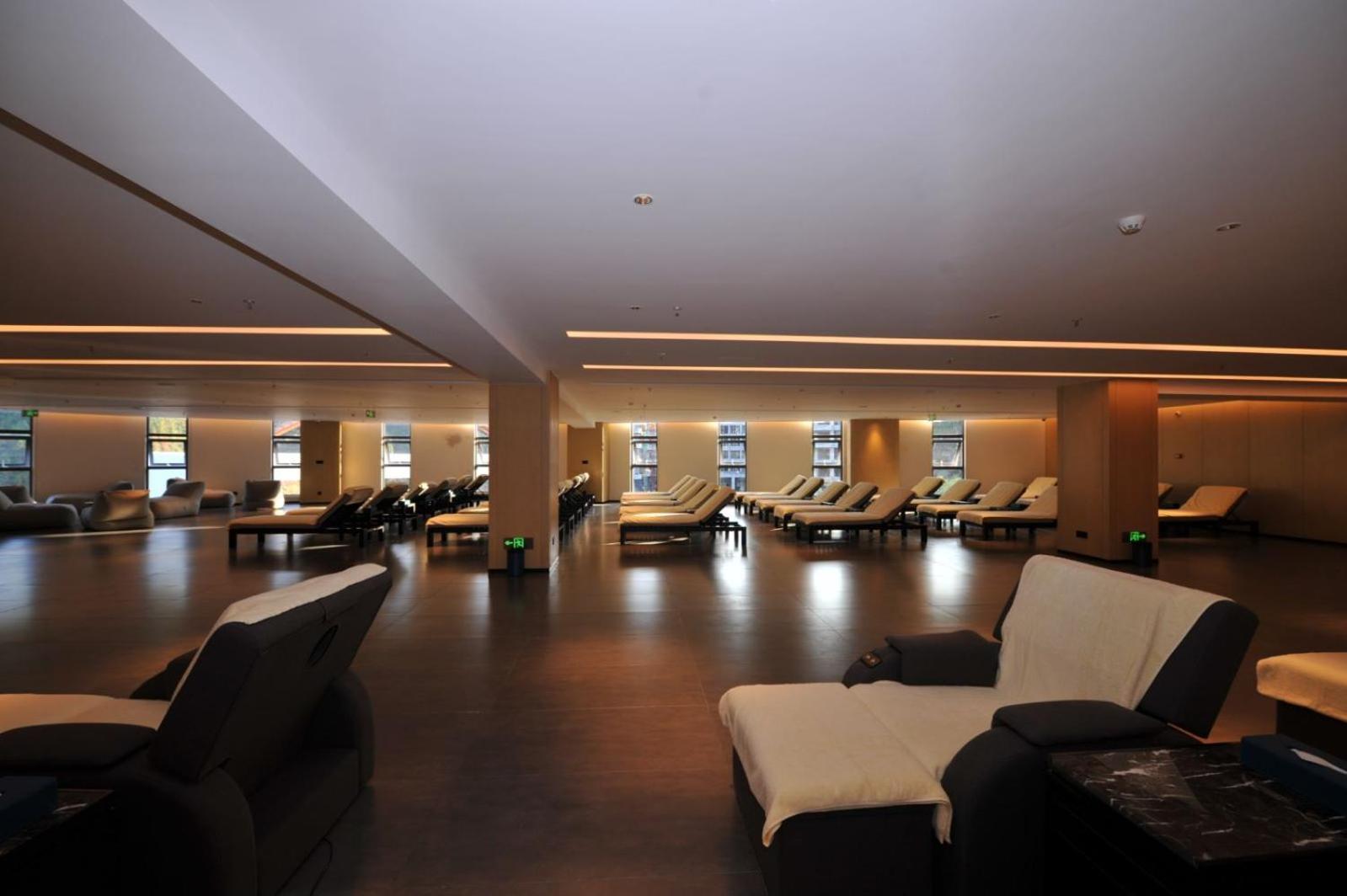 فندق Wyndham Grand Plaza Royale Hot Springs فنغهوانغ المظهر الخارجي الصورة