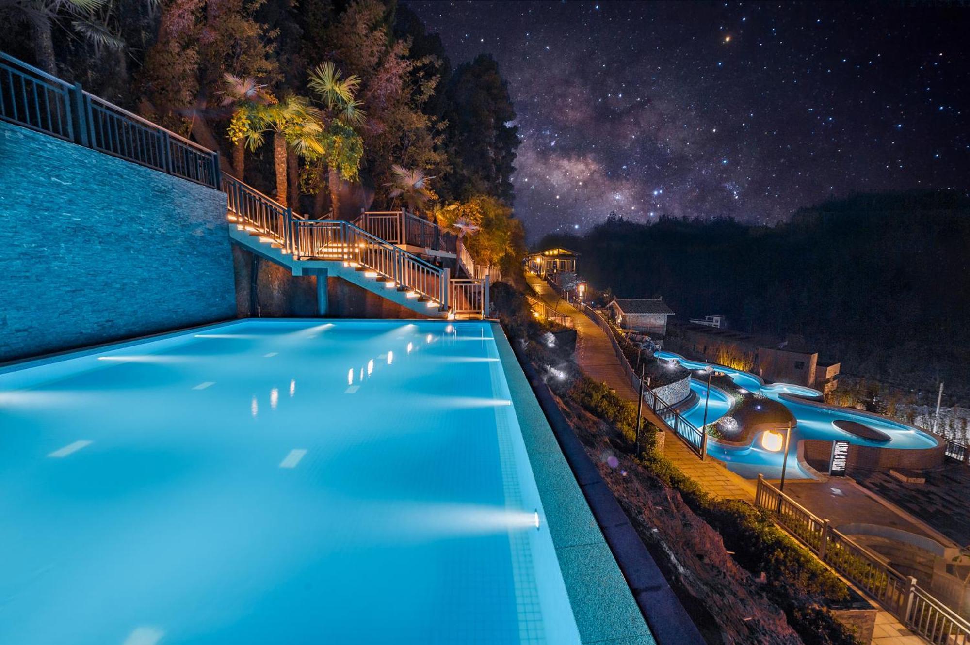 فندق Wyndham Grand Plaza Royale Hot Springs فنغهوانغ المظهر الخارجي الصورة